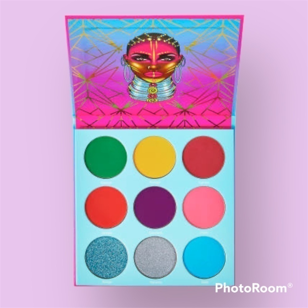 Juvia's Place The Warrior III Eyeshadow Palette